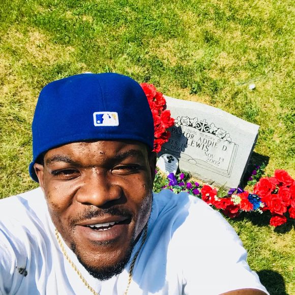 Meet your Posher, Daniel - Picture 1 of 1